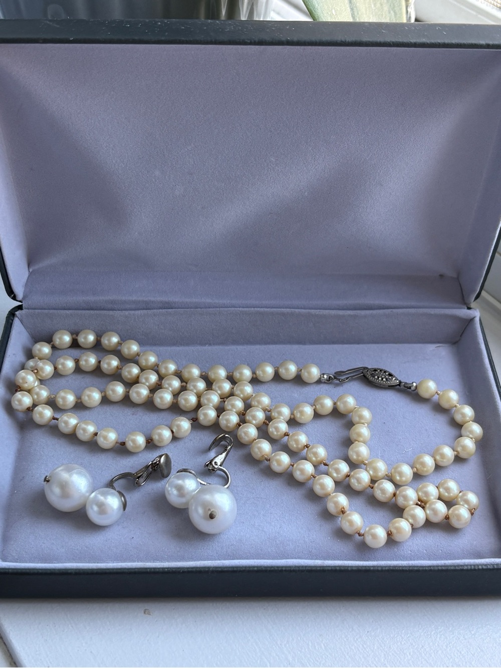 Vintage Japan Hand Knotted Faux Pearl Necklace Clip On Earring Set Filigree Clas